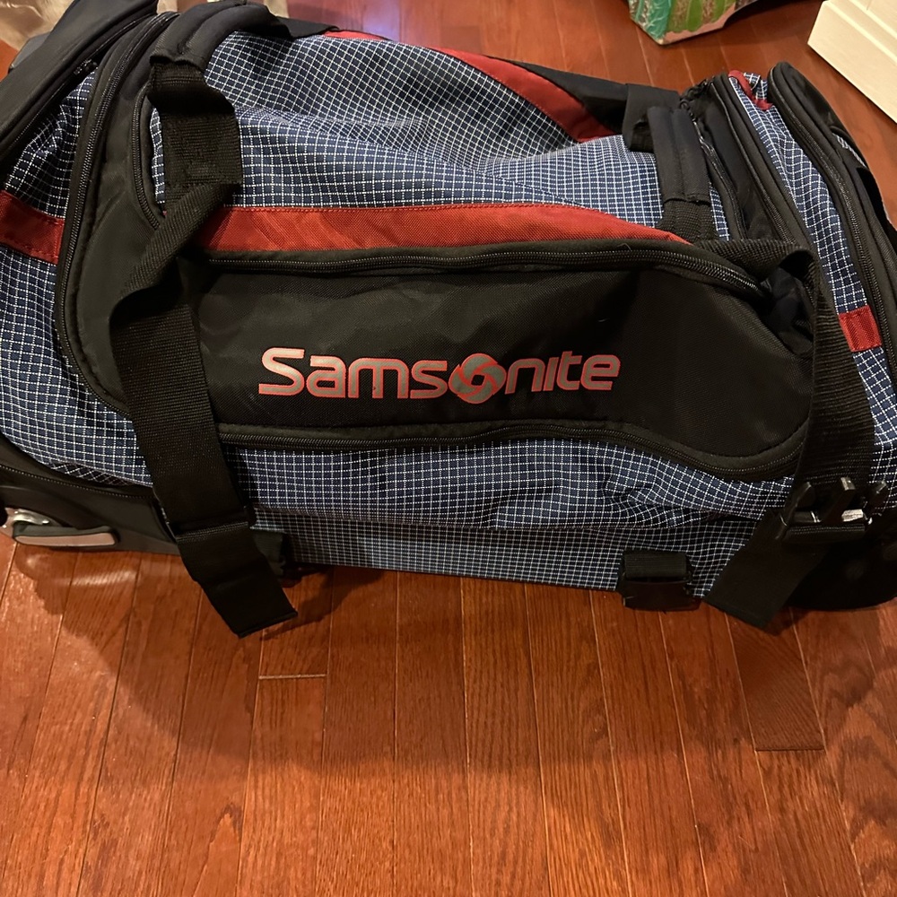 Samsonite Luggage Bag - very lightly used